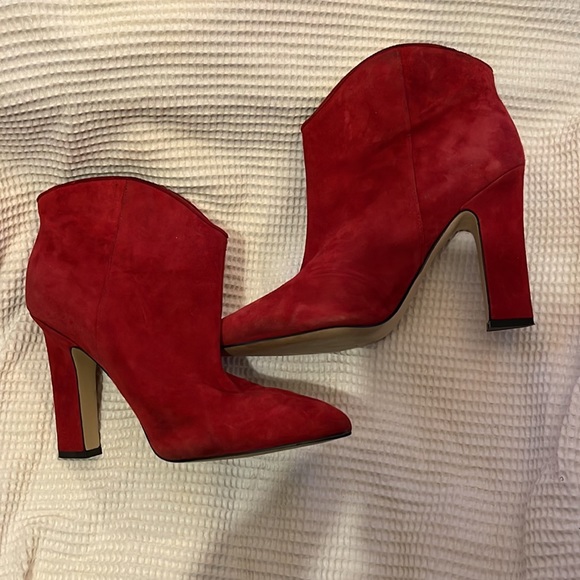 Marc Fisher ML Miggi red suede bootie - Picture 3 of 7